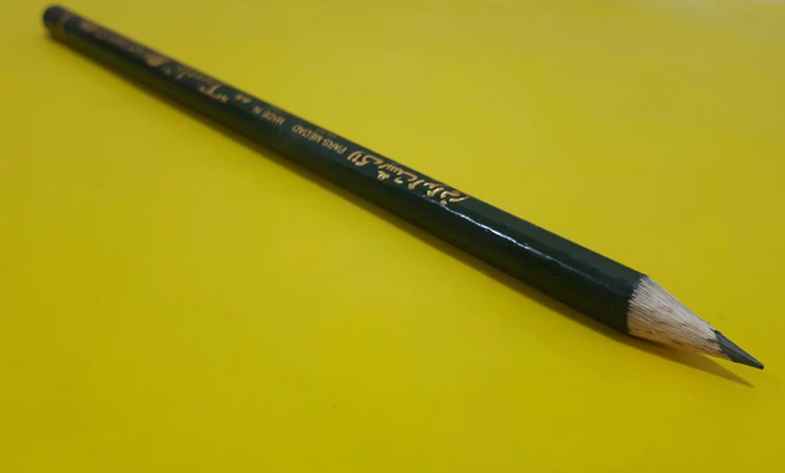 مداد مشکی پارس مدل لاکپشتی