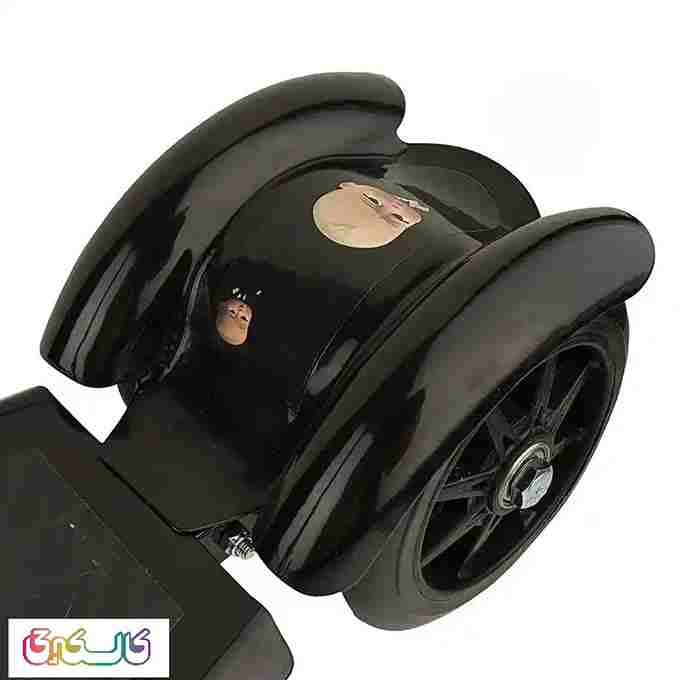 اسکوتر کودک رجال با چرخ روان