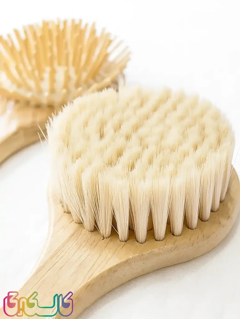 شانه و برس چوبی نوزاد