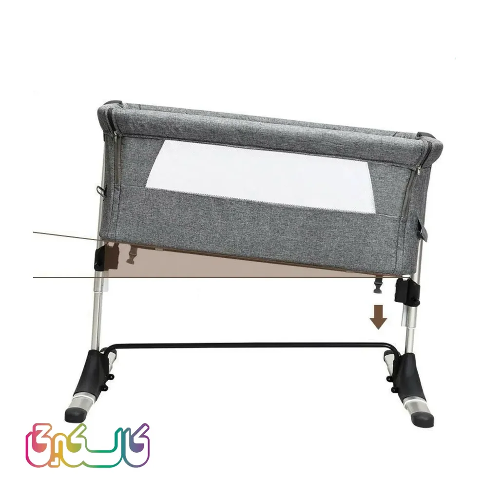 تخت کنار مادری زویه