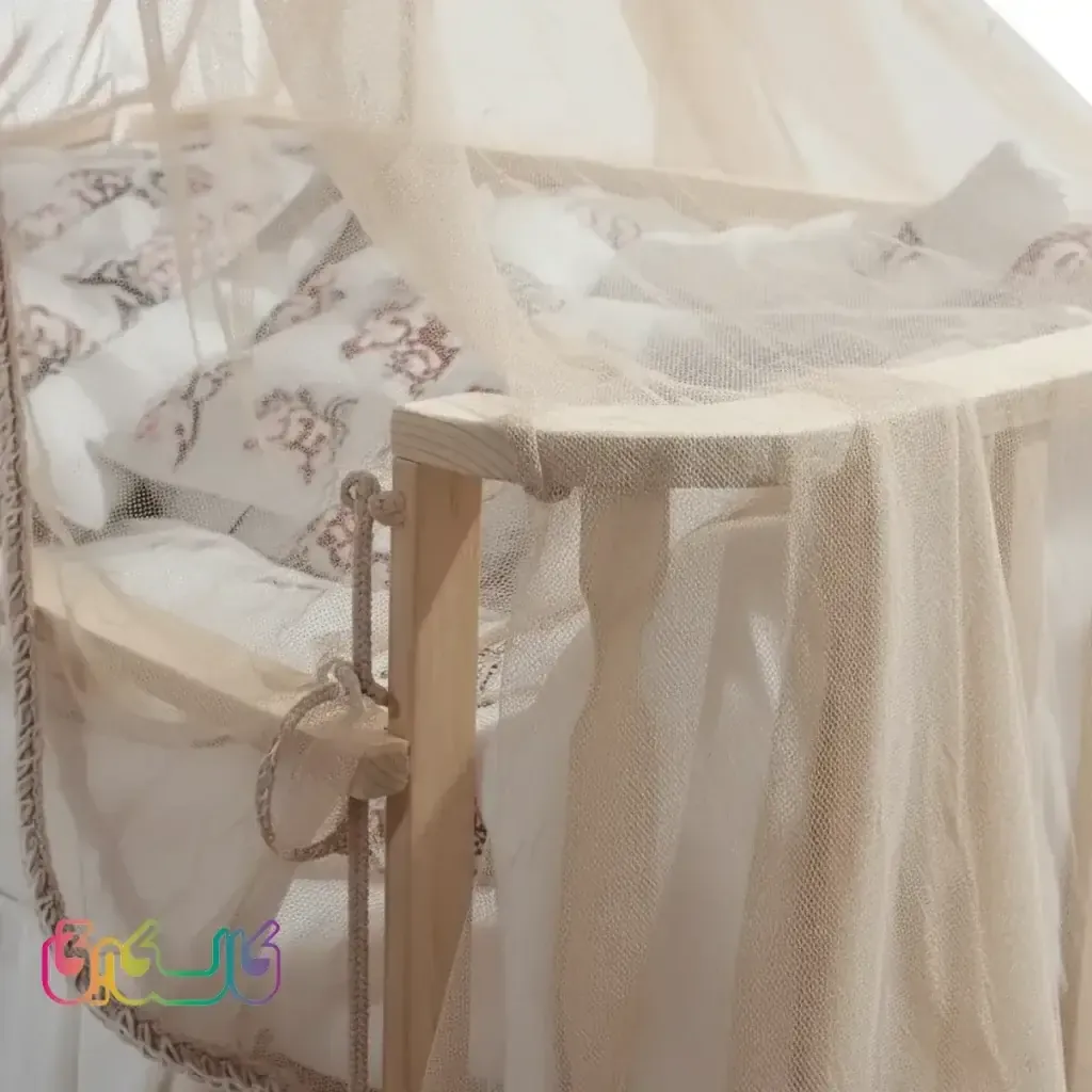 تخت چوبی کودک الیزابت